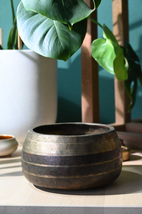 Antique Bowl 老鉢 Mani