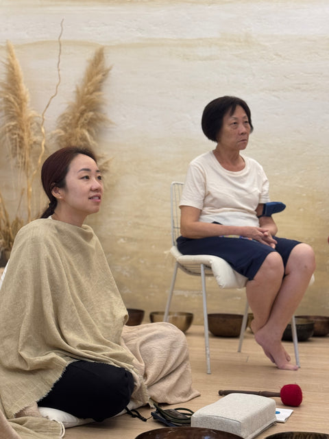 一日課：頌鉢與腦波