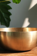 Longest vibration bowl. The golden tone does not come from any additional coating, but is the result of meticulous polishing on both the interior and exterior surfaces.